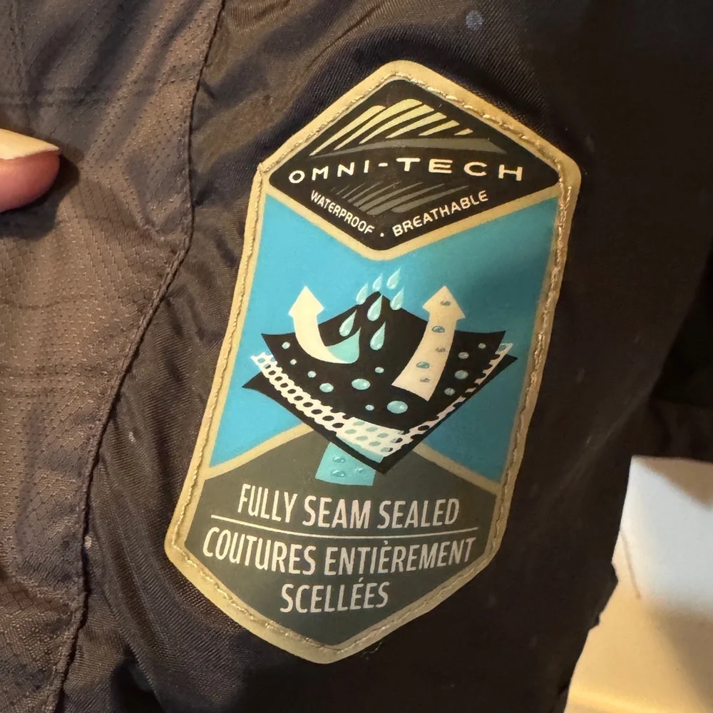 Women’s Columbia Sportswear Omni-Tech Titamium Rain Jacket - Picture 5 of 8